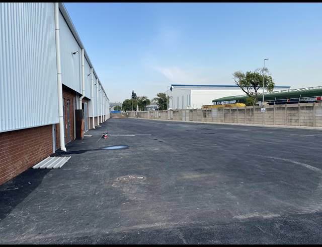 14,269M² WAREHOUSE TO LET IN PROSPECTON INDUSTRIAL